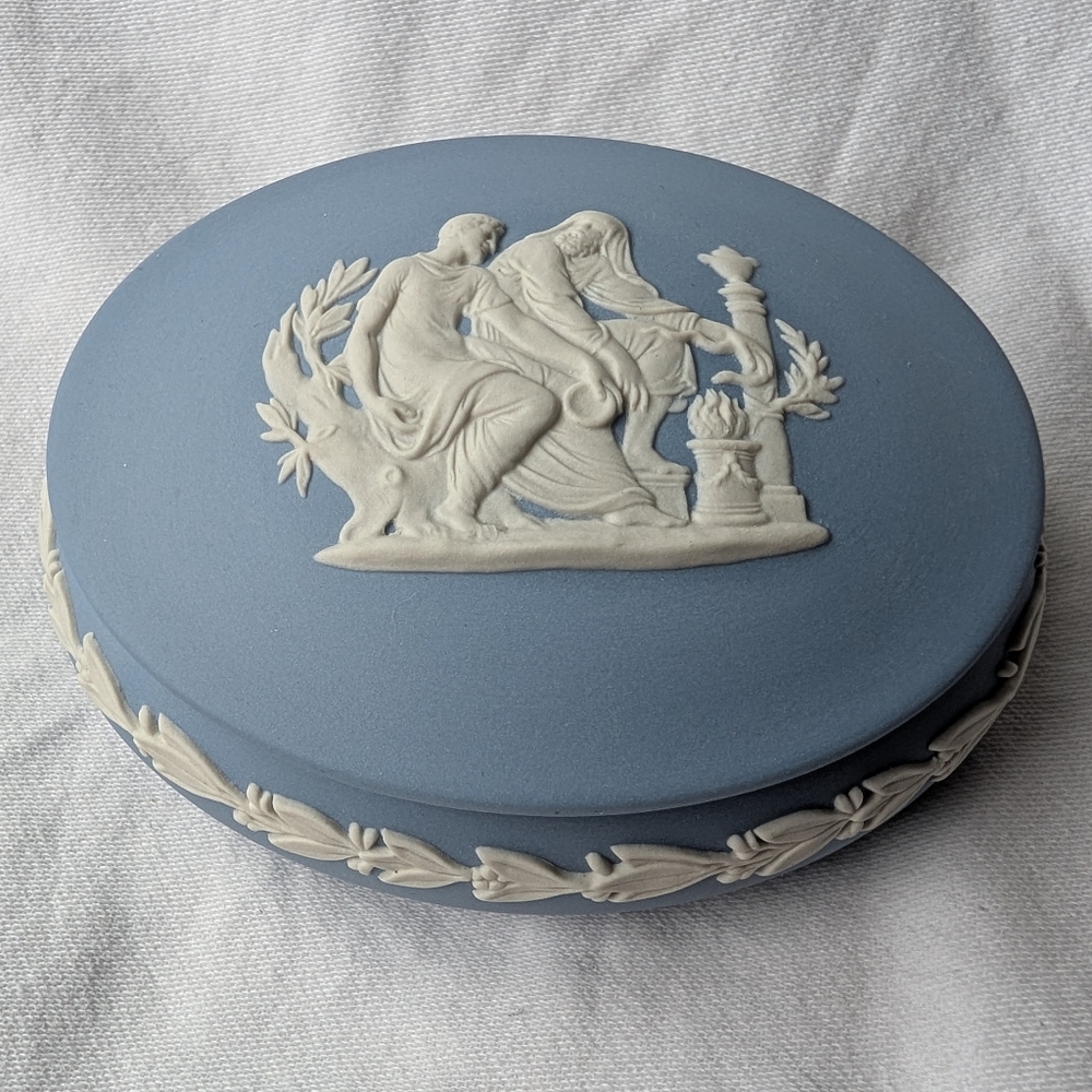 Wedgwood England Jasperware Blue Cream Detail Aesculapius Oval Trinket Box + Lid